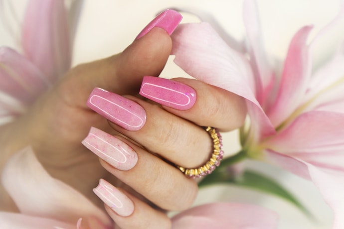 Choose Dual-Sided Glass Nail Files for Versatile Use on Natural, Gel, and Acrylic Nails