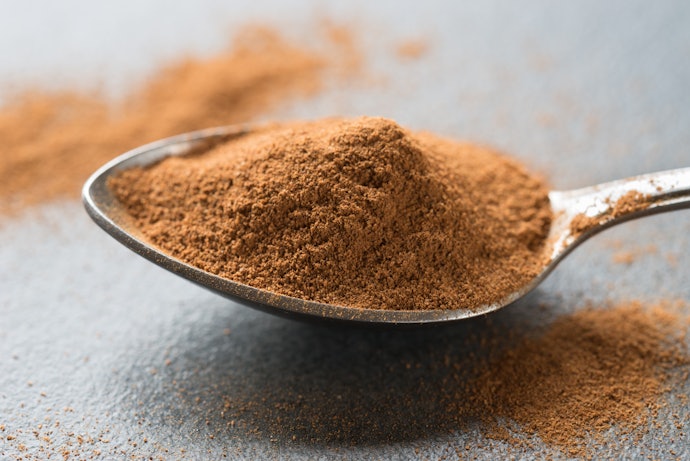Choose Cinnamon Powder for Immediate Use and Baking