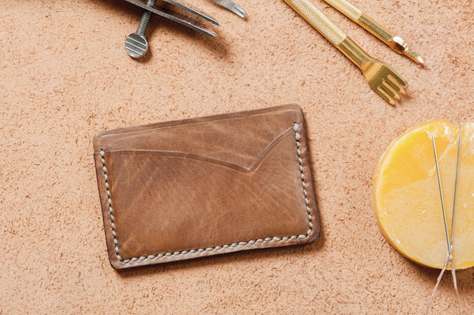 Keep It to Six Slots if You Want to Carry Your Wallet in the Front Pocket