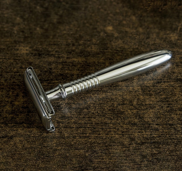 Choose a Razor With a Handle Over Four Inches for Better Reach