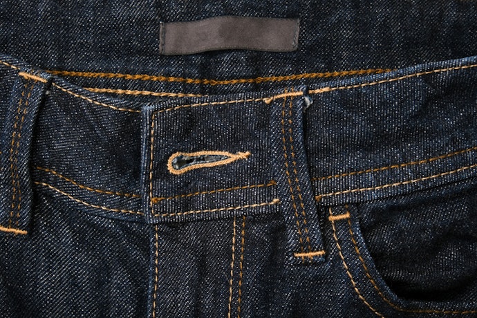 Choose Dark Wash Jeans for a Polished and Versatile Style