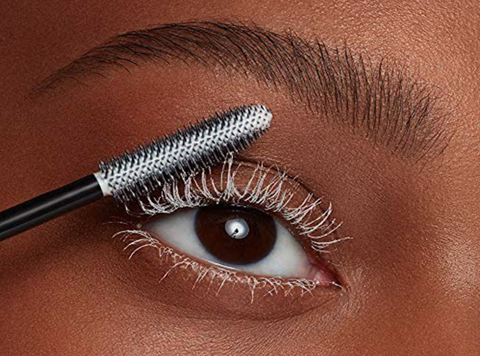 White Mascaras are Versatile and Offer You Many Benefits