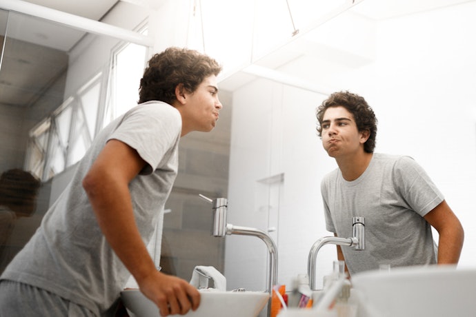 Look for Alcohol-Free Mouthwash For Less Irritation