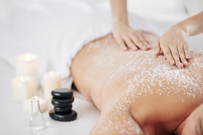 For a Gift That Exfoliates and Rejuvenates, Choose a Set with Body Scrubs