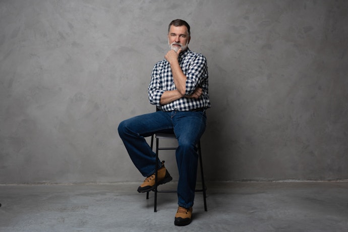 If You Have an Average Build, Choose Regular Fit Bootcut Jeans
