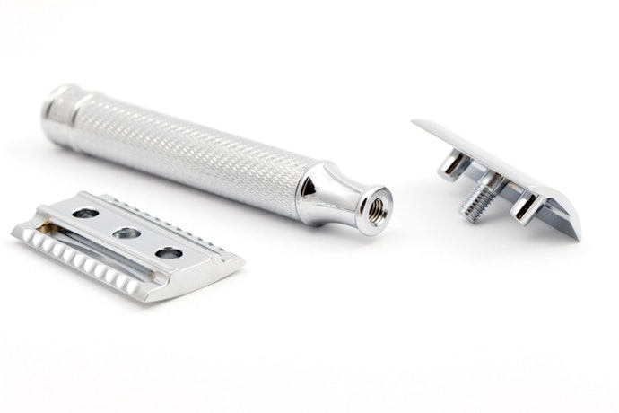 For Durability and Customization, Look for a Three-Piece Razor