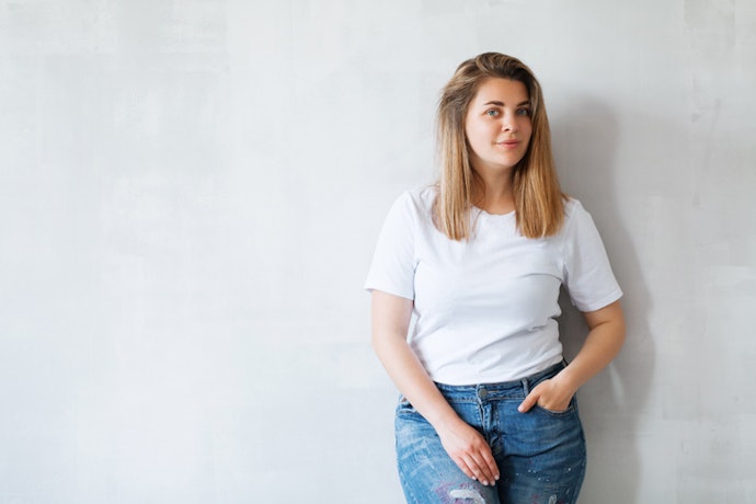 Choose Mid-Rise Jeans for a Smooth Tummy and Defined Waist
