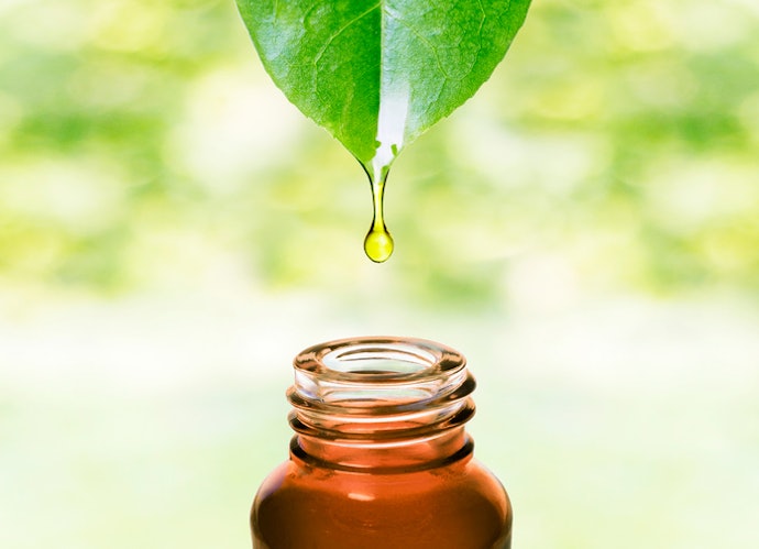 Look for Mouthwashes Containing Essential Oils to Freshen Breath