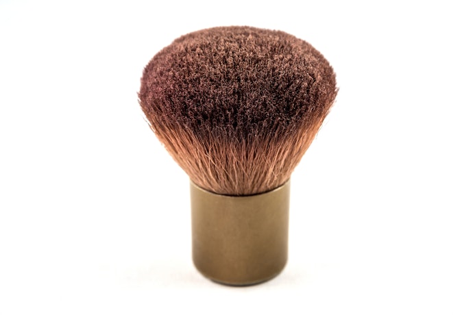 Kabuki Brushes Prevent Sharp Lines