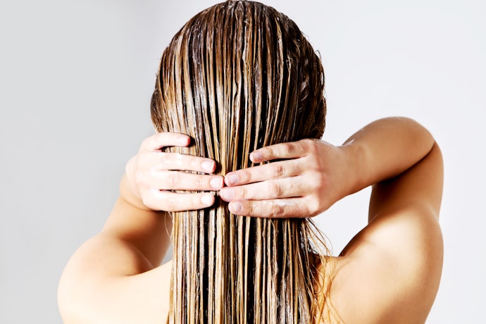 For Straight Hair, Choose a Light, Water-Based Curl Cream