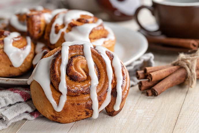 Use Cassia Cinnamon for Rich Sweetness in Sweets and Breads